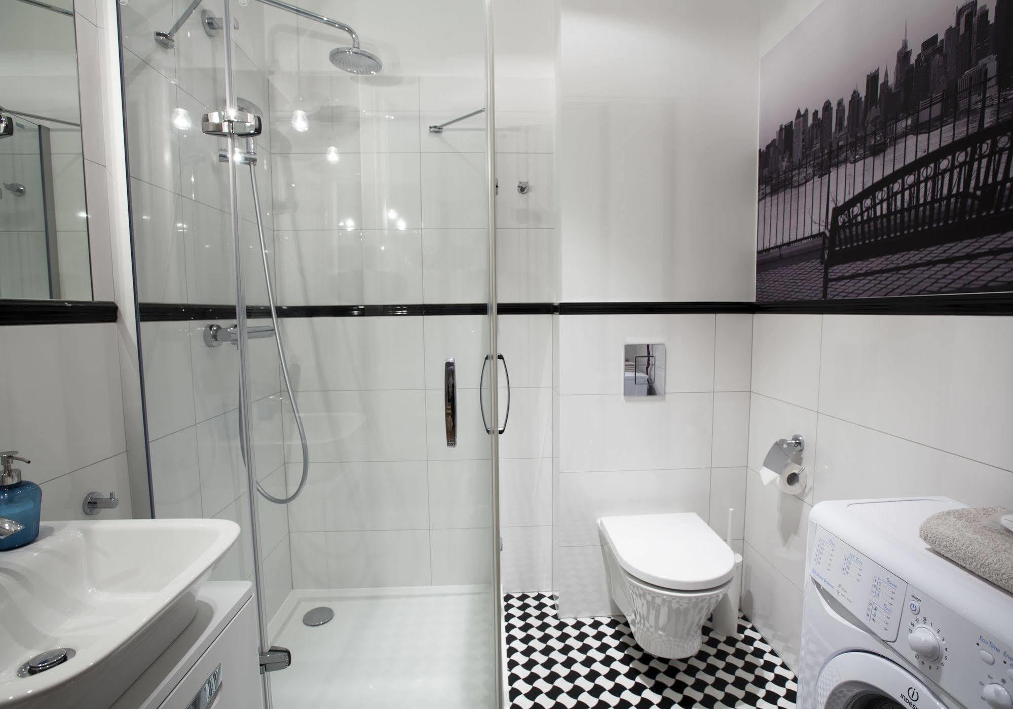 Homewell Apartments Pod Szczerbatym พอซนาน ภายนอก รูปภาพ